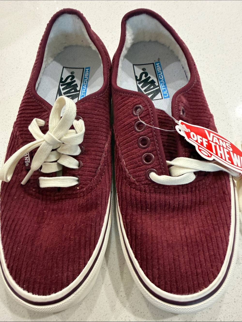 Vans Corduroy Authentic Sneakers in Burgundy Women’s 7.5 / Men’s 6 NWT Unisex